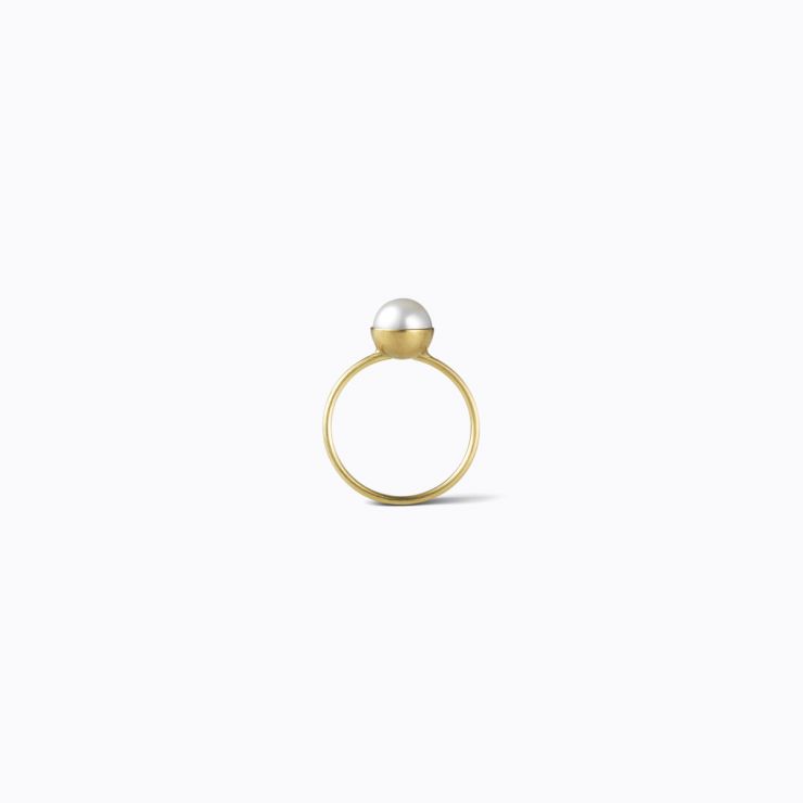 Half Pearl Ring 0°, yellow gold, matte finish