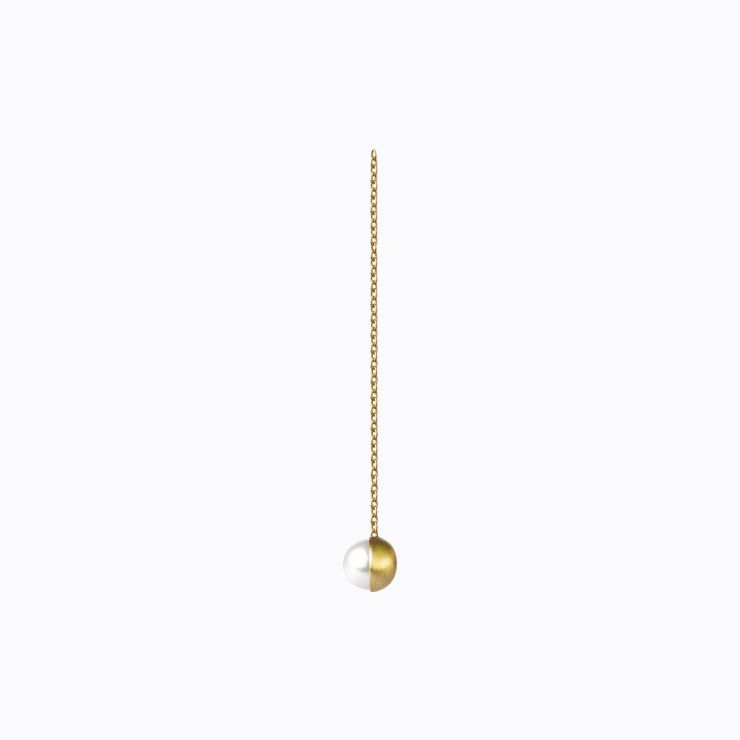 Half Pearl Chain Earring 90°, yellow gold