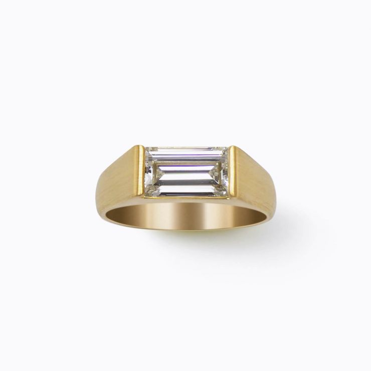 Single Baguette DiamondSignet Ring